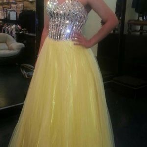 Juniors size 12 prom/pageant dress